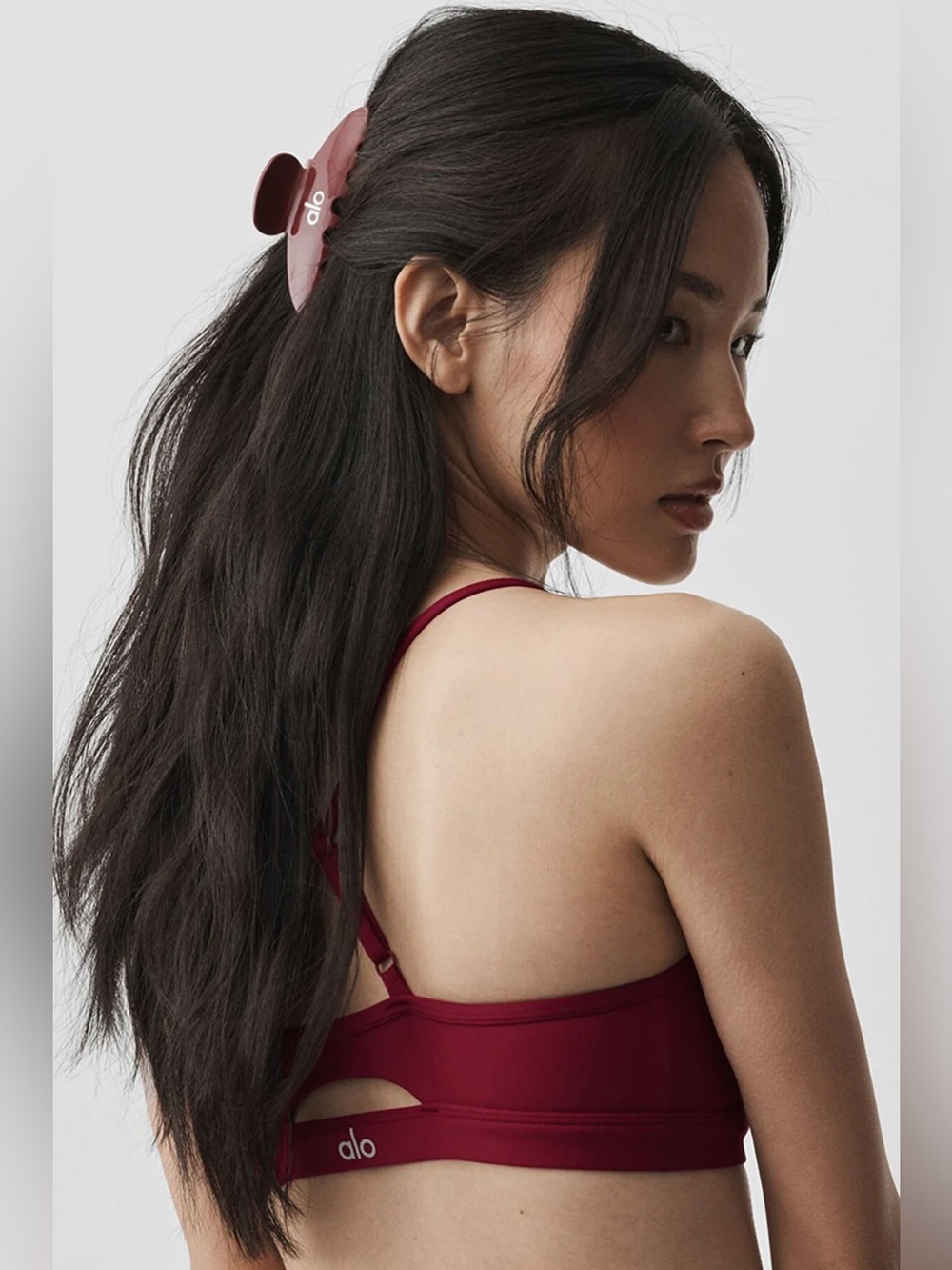 ALO Yoga Summer Romance Red Hair Claw Clip - Picture 3 of 3